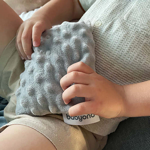 Подушка-грілка з кісточок вишні та ароматом лаванди BabyOno, сіра (796/02) — 20299