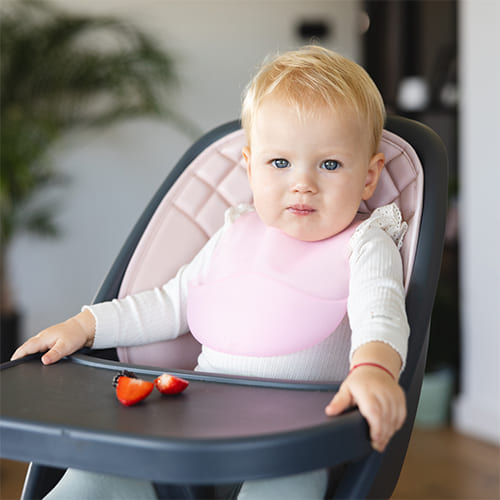 Нагрудник силіконовий BabyOno ультратонкий з регульованою застібкою 26x21 см Рожевий (1598/02) — 18519