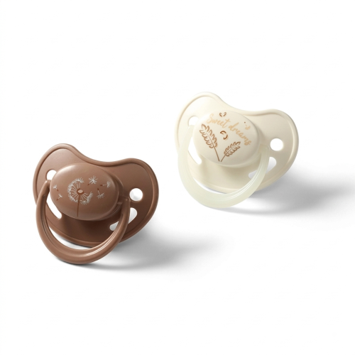 Пустышка симметричная силиконовая BabyOno 18 мес, белая-коричневая, 2 шт (1660/03) — 27561