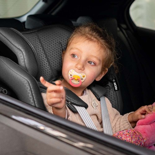 Детское автокресло Recaro Xenon 1 Fresh Black (B1102051) — 21303 Детское автокресло Recaro Xenon 1 Fresh Black (B1102051) — 21303