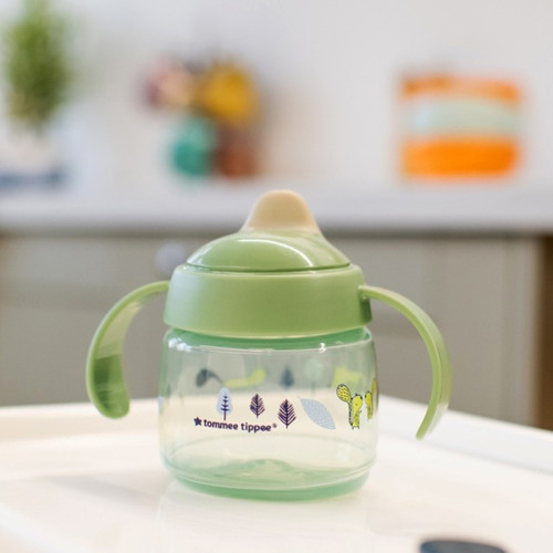 Чашка-непроливайка з міцним носиком Tommee Tippee 190 мл, 4м+ зелений (478269) — 22364