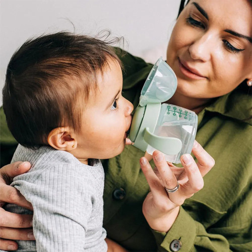 Поїльник-непроливайка Tommee Tippee soft spout 150 мл, 4м+, зелений (478719) — 22402