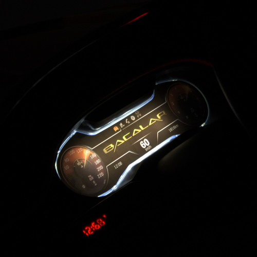 Дитячий електромобіль Bambi Bentley JE1008EBLR-2(4WD) — 8310 Дитячий електромобіль Bambi Bentley JE1008EBLR-2(4WD) — 8310