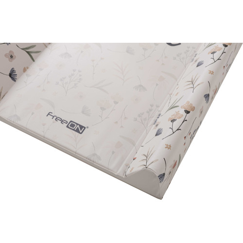 Коврик для пеленания FreeON Tiny miracle, с укрепленным дном, 50x80x10 см — 17110 Коврик для пеленания FreeON Tiny miracle, с укрепленным дном, 50x80x10 см — 17110